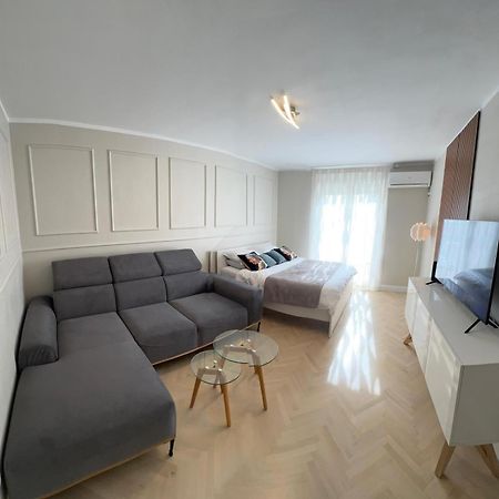 Apartment Julija Zadar Bagian luar foto