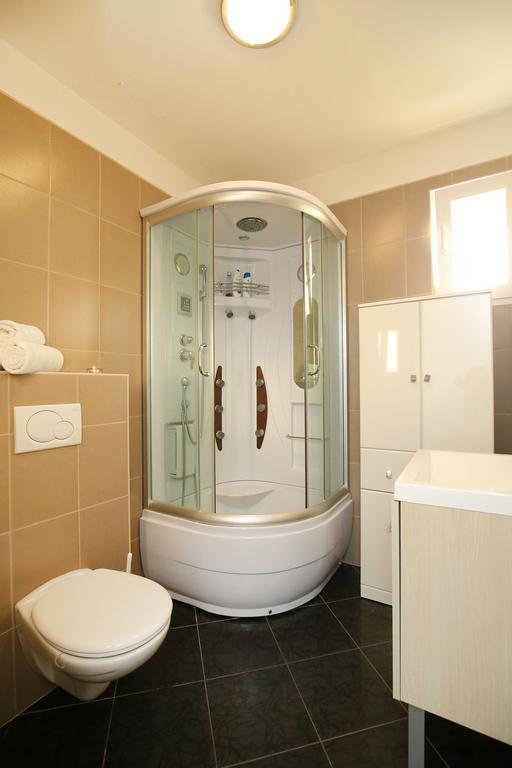 Apartment Julija Zadar Bagian luar foto